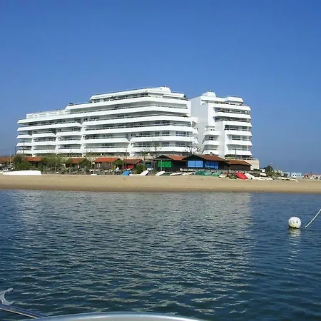 Appartement 6 Personnes -terrasse Avec Vue Mer Et Parking *